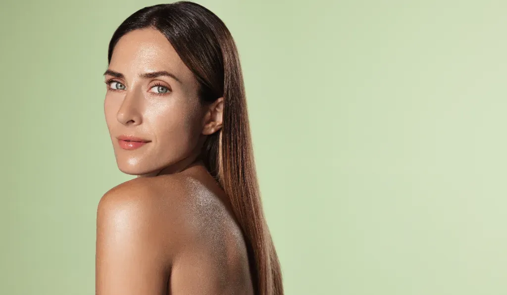 Jak spakować kosmetyczkę na wakacje